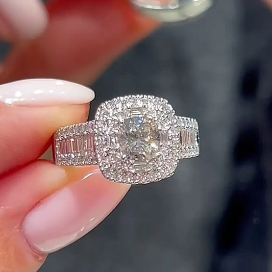 Outstanding 2.5ct Cushion Cut Engagement Ring - JEWELBUYS