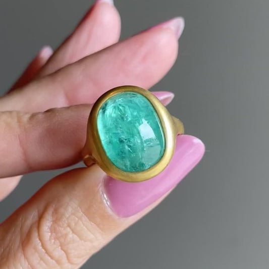 A Cabochon Emerald Ring, Fresh as Spring-JEWELBUYS
