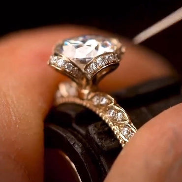 Charming 3.33ct Flower Round Cut Engagement Ring - JEWELBUYS