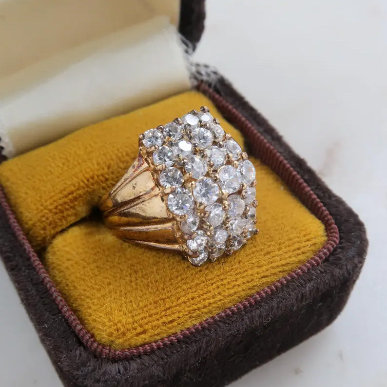 1.6ctw Vintage Style Round Cut White Sapphire Cluster Ring - JEWELBUYS