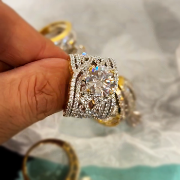 Exquisite 6 ctw Round Cut White Gemstone Engagement Ring -JEWELBUYS