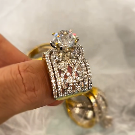 Exquisite 6 ctw Round Cut White Gemstone Engagement Ring -JEWELBUYS