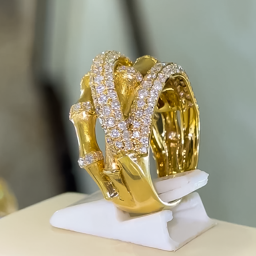 Exquisite 1 ctw Round Cut White Gemstone Bamboo Ring -JEWELBUYS
