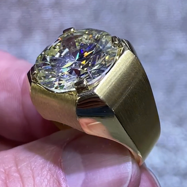 Minimalist 20 ct White Sapphire Round Cut Ring -JEWELBUYS