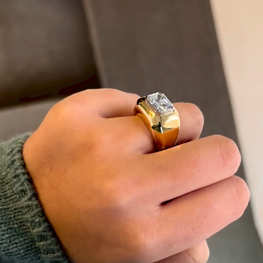 Simple 9.5ct Octagonal Cut White Gemstone Engagement Ring for Men and Women - JEWELBUYS