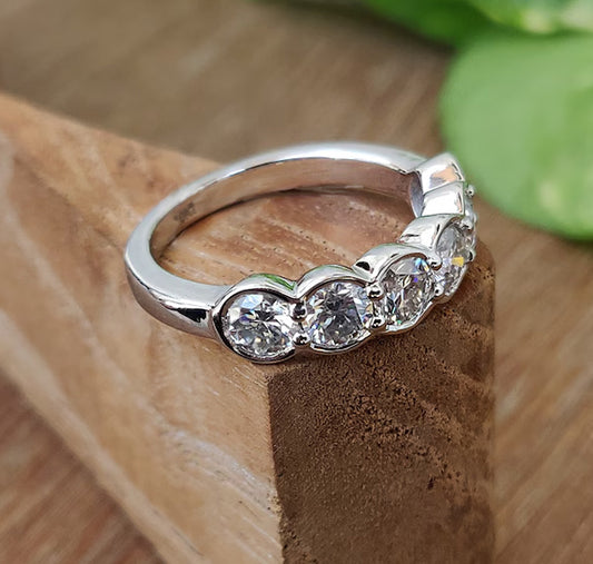 2.0ctw Round Brilliant Cut 6 Stone Vintage Style Band-JEWELBUYS