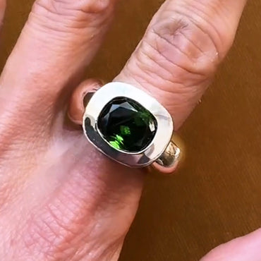 3.2Ct round cut deep emerald vintage ring-JEWELBUYS