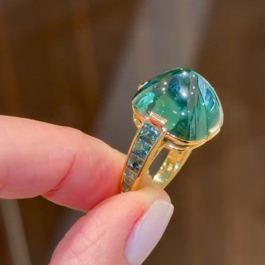 7.0Ctw Sugarloaf Green Sapphire Engagement Ring-JEWELBUYS