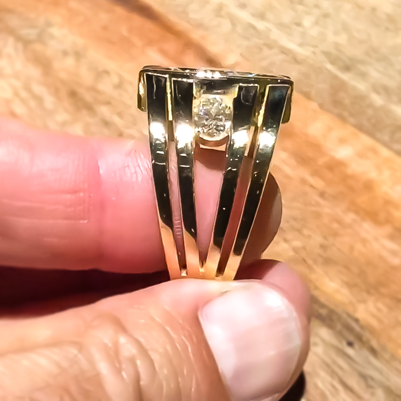 Fashion 1.5 ctw Round Cut White Gemstone Ring for Men and Women -JEWELBUYS