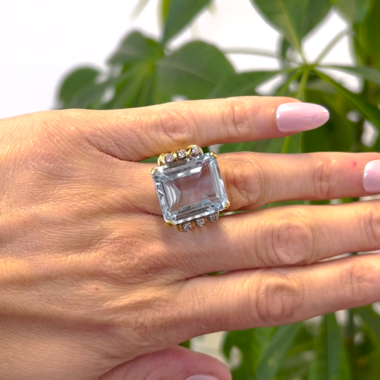 Vintage 20ct Octagonal Cut Light Blue Sapphire Cocktail Ring - JEWELBUYS