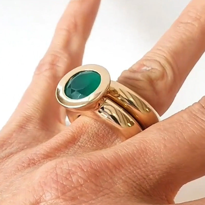 3.2Ct round cut deep emerald vintage ring-JEWELBUYS
