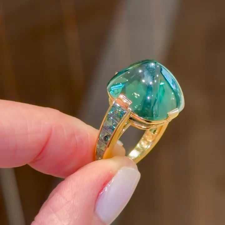 7.0Ctw Sugarloaf Green Sapphire Engagement Ring-JEWELBUYS