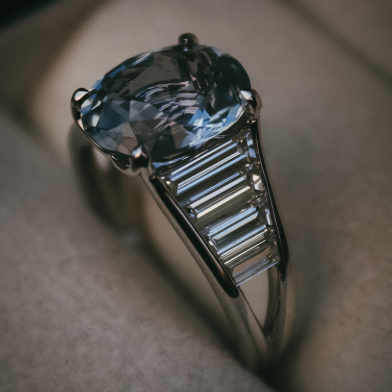 4.15Ctw Beautiful oval-cut blue sapphire step ring-JEWELBUYS