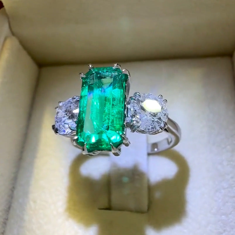 3.8Ctw Classic Three Stone Ring with Emeralds and Sapphires-JEWELBUYS