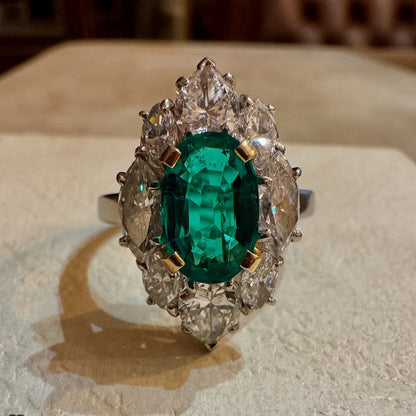 A stunning 6.3Ctw oval-cut green sapphire ring-JEWELBUYS