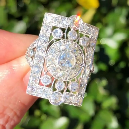 Vintage Round Cut Ladies Diamond Engagement Ring - JEWELBUYS