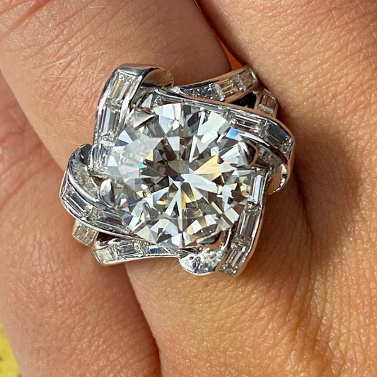 Unique Split Shank Round Cut Diamond Engagement Ring - JEWELBUYS