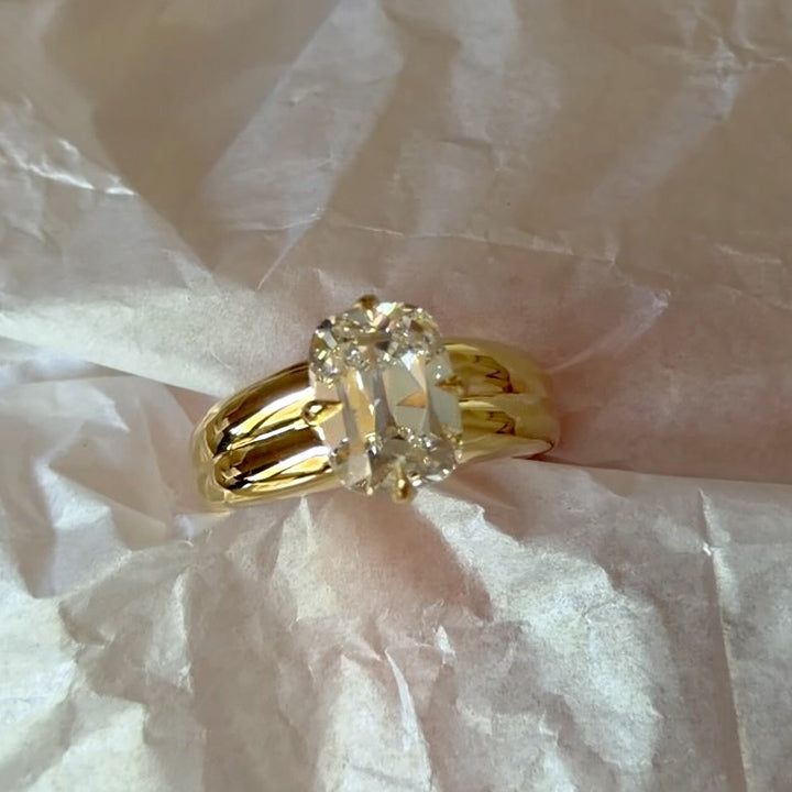3.5Ct cushion-cut sapphire engagement ring-JEWELBUYS