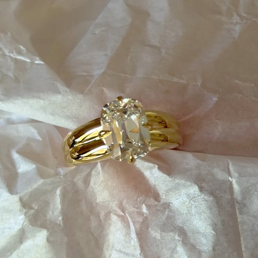 3.5Ct cushion-cut sapphire engagement ring-JEWELBUYS