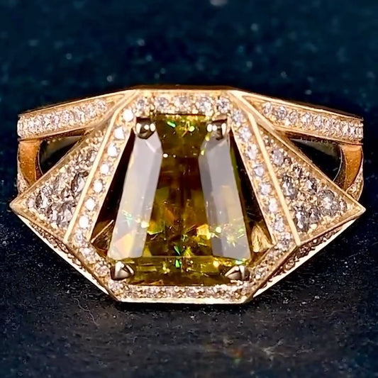 4.0Ctw trapezoidal-cut yellow sapphire pyramid ring-JEWELBUYS