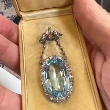 15.6Ctw Oval Aquamarine Vintage Pendant-JEWELBUYS