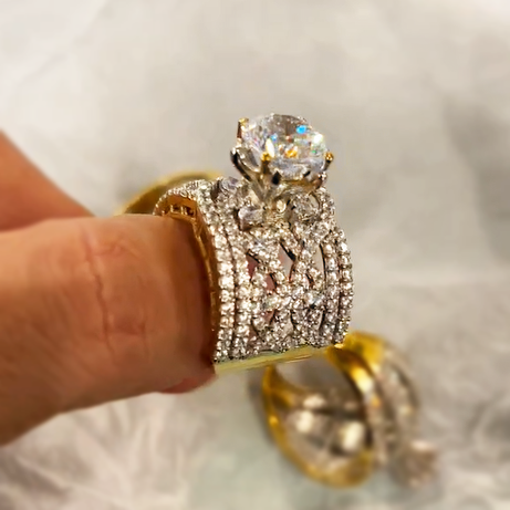 Exquisite 6 ctw Round Cut White Gemstone Engagement Ring -JEWELBUYS