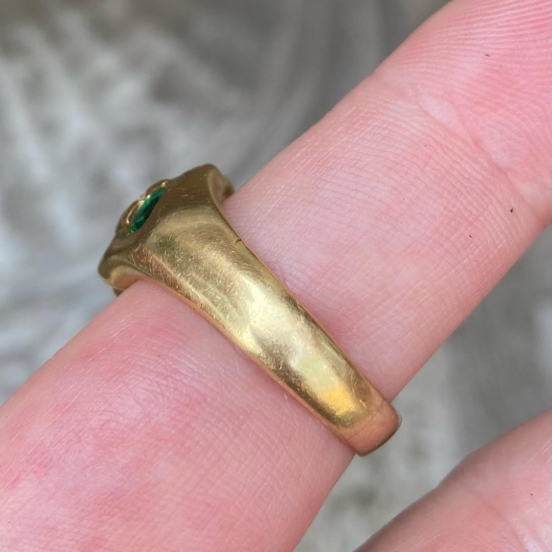 3.0Ctw Oval-cut Emerald and Sapphire Braided Ring-JEWELBUYS