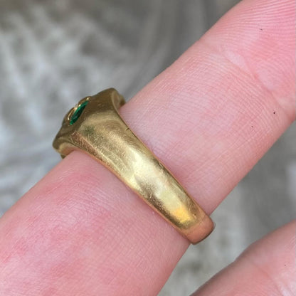 3.0Ctw Oval-cut Emerald and Sapphire Braided Ring-JEWELBUYS