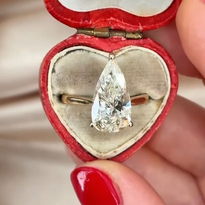 3.0Ct Classic Pear-Shaped Sapphire Elegant Engagement Ring-JEWELBUYS