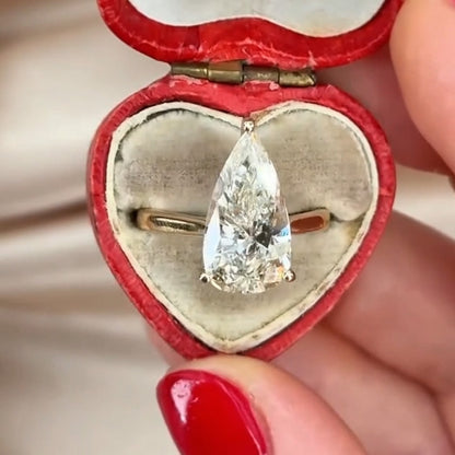 3.0Ct Classic Pear-Shaped Sapphire Elegant Engagement Ring-JEWELBUYS