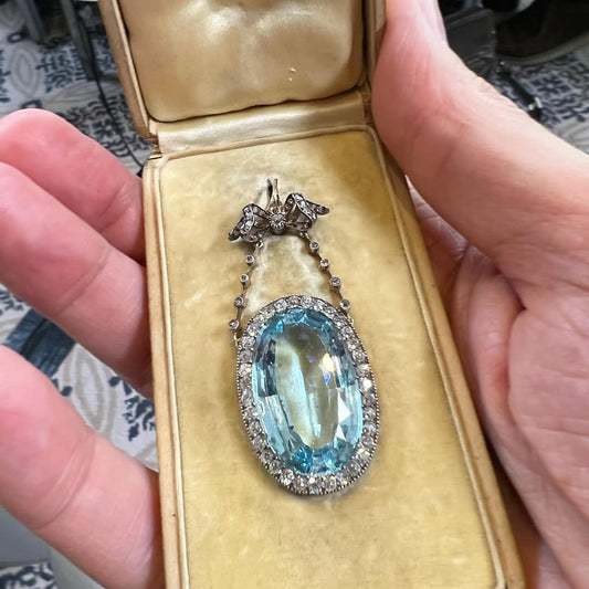 15.6Ctw Oval Aquamarine Vintage Pendant-JEWELBUYS