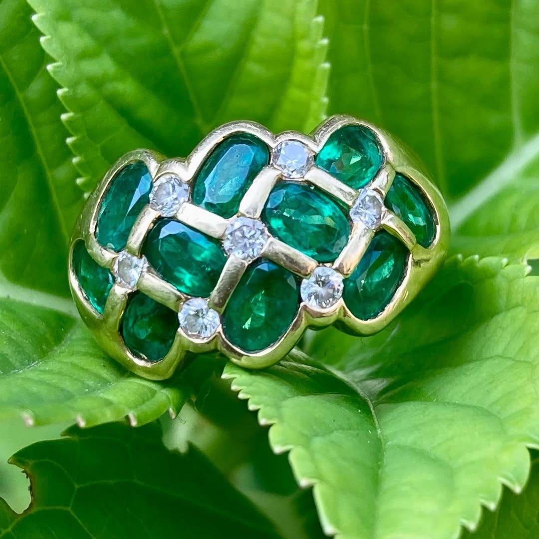 3.0Ctw Oval-cut Emerald and Sapphire Braided Ring-JEWELBUYS
