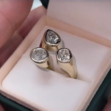 Triangle Arrangement Three Stone Gold Diamond Ring - JEWELBUYS