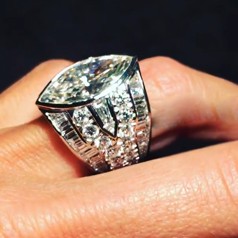 Stylish 10 ctw Marquise Cut White Gemstone Ring -JEWELBUYS