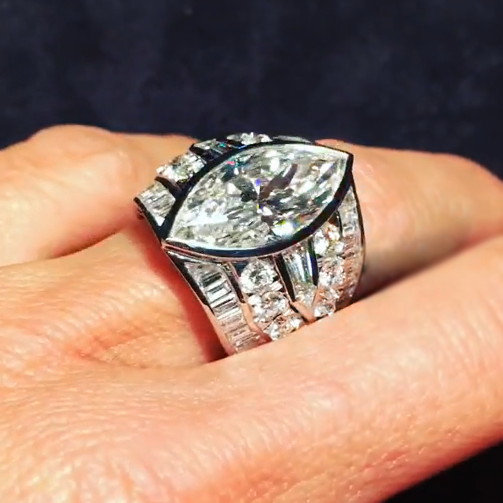 Stylish 10 ctw Marquise Cut White Gemstone Ring -JEWELBUYS