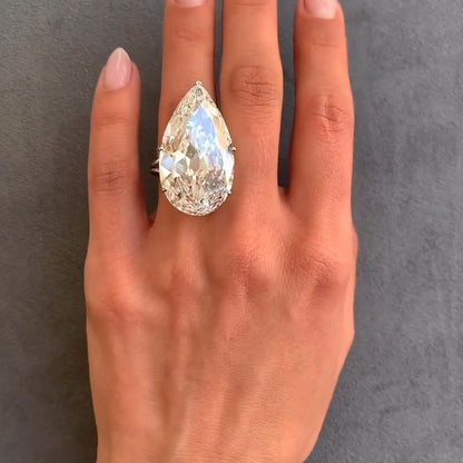 28.17Ct pear-shaped solitaire sapphire engagement ring-JEWELBUYS