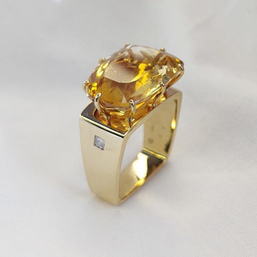 13Ct cushion-cut yellow sapphire ring-JEWELBUYS