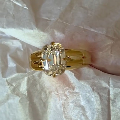 3.5Ct cushion-cut sapphire engagement ring-JEWELBUYS