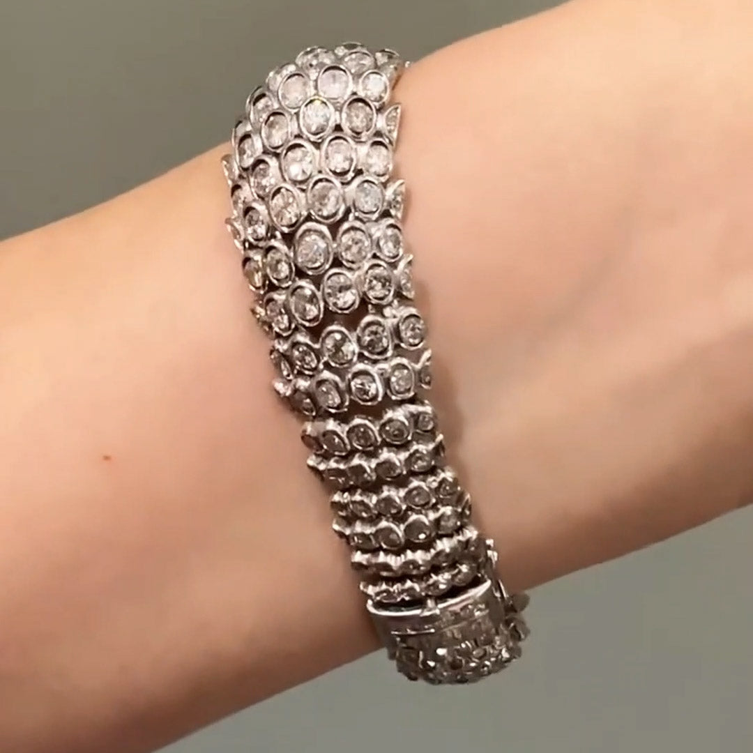 20ctw Scallop Pattern Conical Bomb Sapphire Bracelet-JEWELBUYS