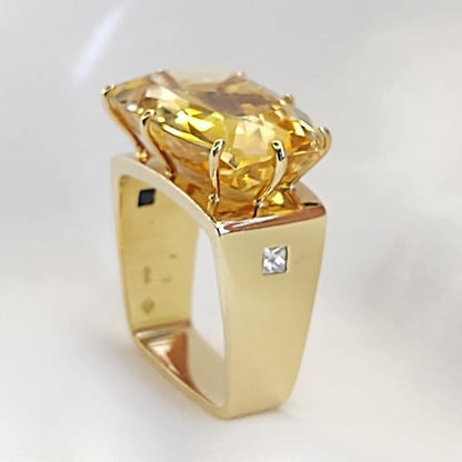 13Ct cushion-cut yellow sapphire ring-JEWELBUYS