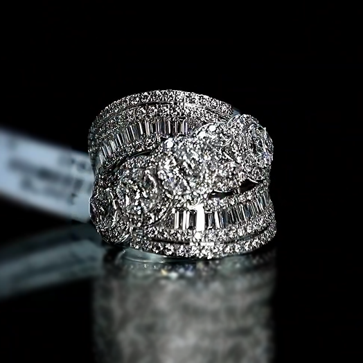 Gorgeous 7 ctw Multi-Cut White Gemstone Ring -JEWELBUYS