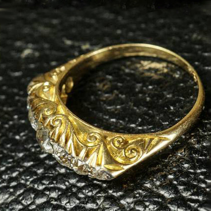 0.84Ctw vintage sapphire ring with a bold, old-fashioned cut- JEWELBUYS