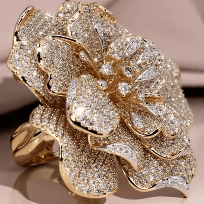 Creative 4ct Round Cut White Sapphire Flower-Shaped Women's Engagement Ring in Gold-JEWELBUYS