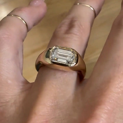 2.5Ct Emerald-Cut Sapphire Thick Engagement Ring-JEWELBUYS