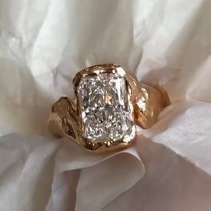 4.0Ct Radiant Cut Sole Sapphire Art Engagement Ring-JEWELBUYS