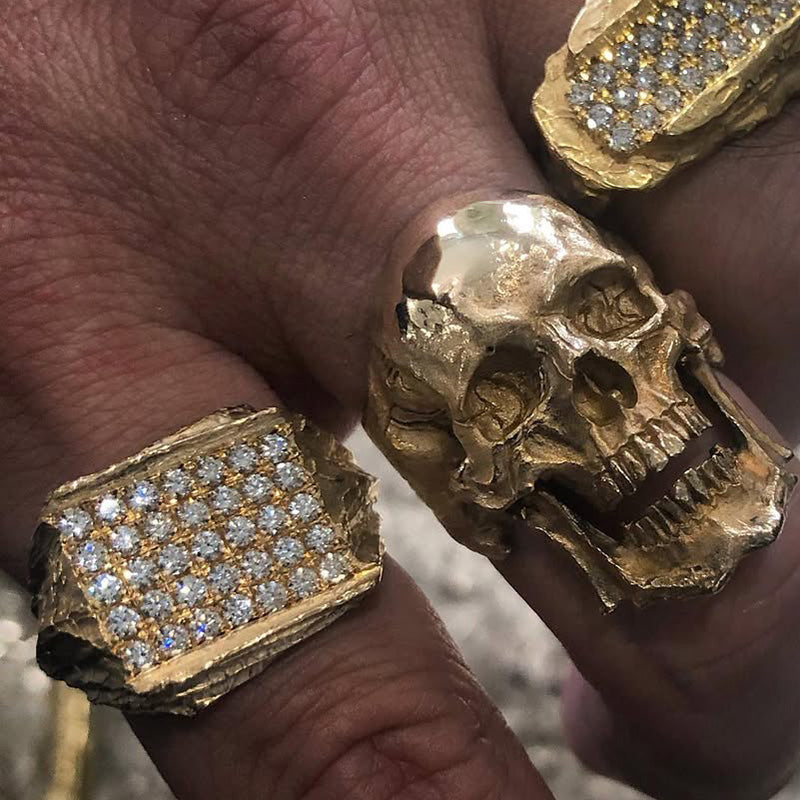 1.35Ctw Round Sapphire Pavé Set Matte Ring- JEWELBUYS