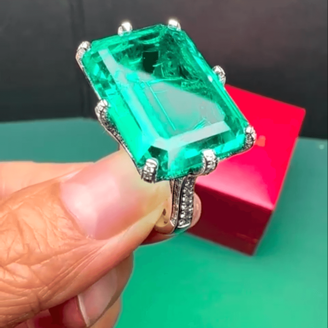 15ct Emerald Cut Green Sapphire Engagement Ring-JEWELBUYS