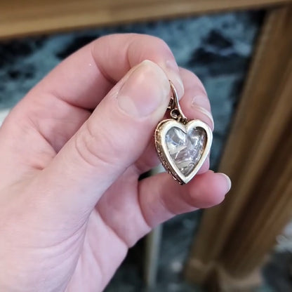 2.0Ctw Victorian-style heart-shaped sapphire pendant necklace-JEWELBUYS