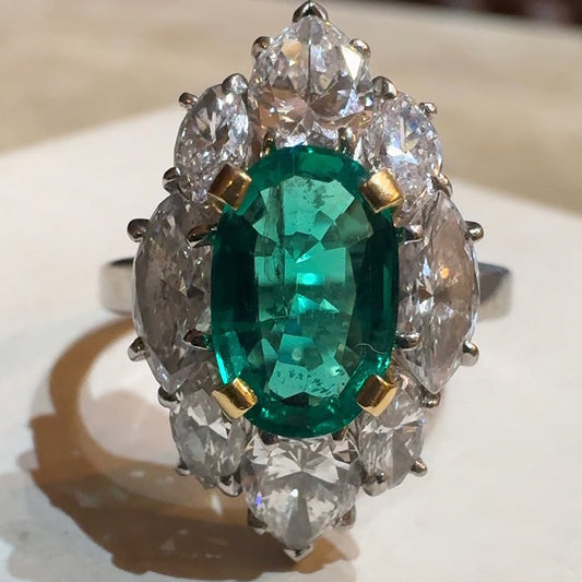 A stunning 6.3Ctw oval-cut green sapphire ring-JEWELBUYS