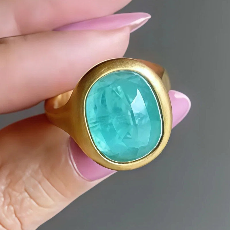 A Cabochon Emerald Ring, Fresh as Spring-JEWELBUYS